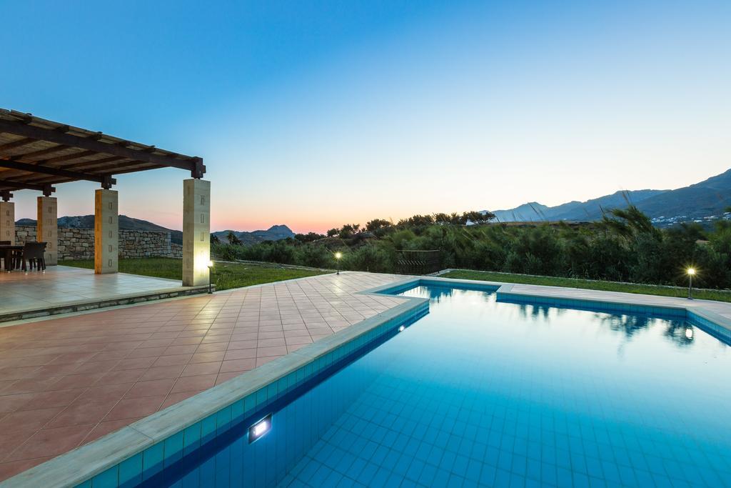 Poseidon Villa, Nestled In The Picturesque South, By Thinkvilla Lefkogeia Esterno foto