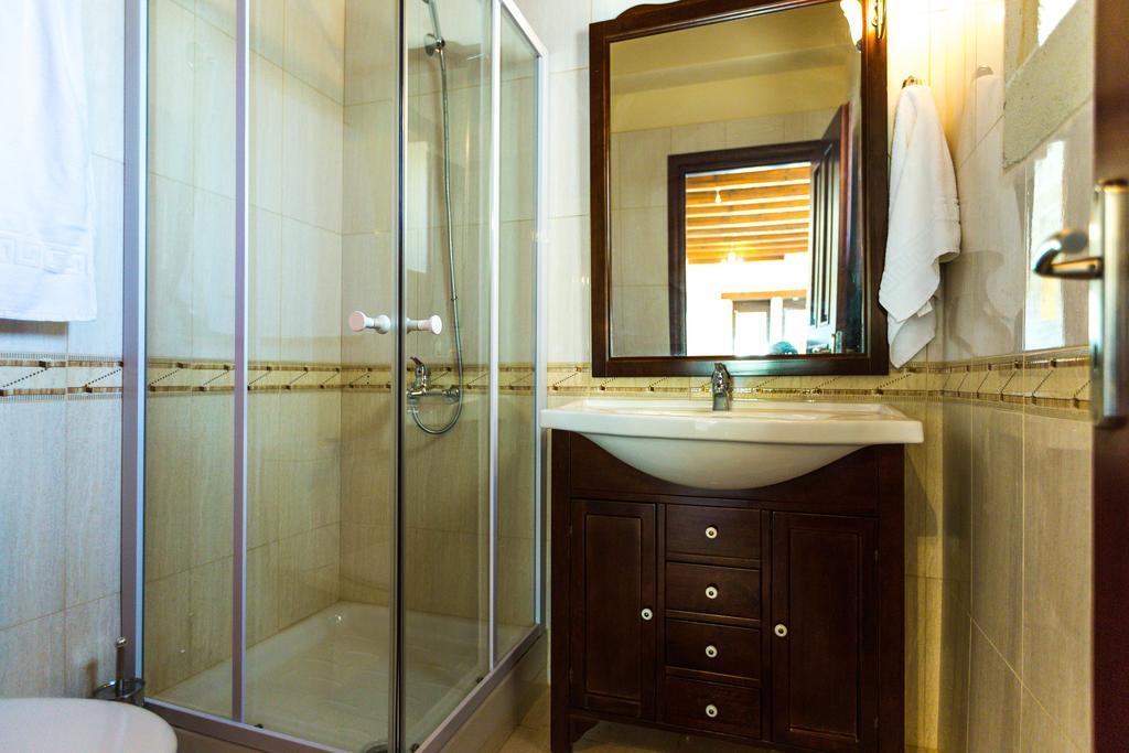 Poseidon Villa, Nestled In The Picturesque South, By Thinkvilla Lefkogeia Esterno foto